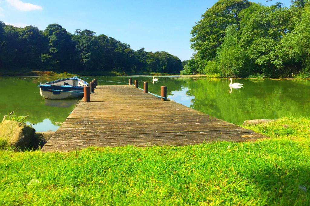 The Lodge By The Lake, Dunbar Dış mekan fotoğraf